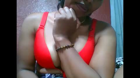 Snapshot of loveinlife750427 chatting on September 26, 6:34 pm loveinlife750427 online show from September 26, 6:34 pm