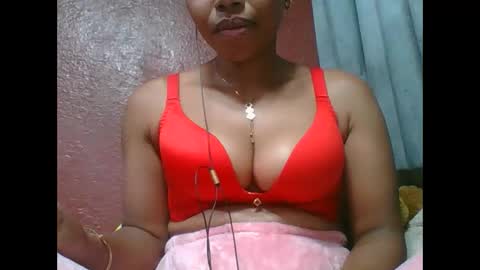 Snapshot of loveinlife750427 chatting on October 5, 8:07 pm loveinlife750427 online show from October 5, 8:07 pm