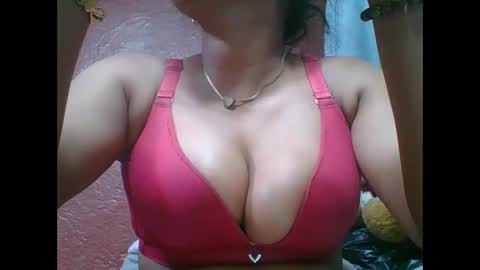 Snapshot of loveinlife750427 chatting on October 8, 7:11 pm loveinlife750427 online show from October 8, 7:11 pm