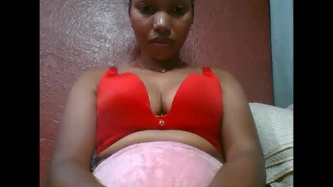 Snapshot of loveinlife750427 chatting on November 13, 6:34 am loveinlife750427 online show from November 13, 6:34 am