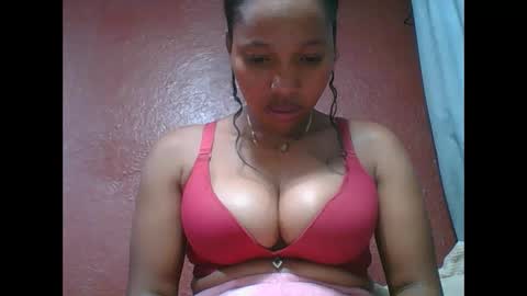 Snapshot of loveinlife750427 chatting on November 27, 7:49 pm loveinlife750427 online show from November 27, 7:49 pm