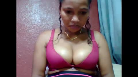 Snapshot of loveinlife750427 chatting on November 30, 3:49 pm loveinlife750427 online show from November 30, 3:49 pm