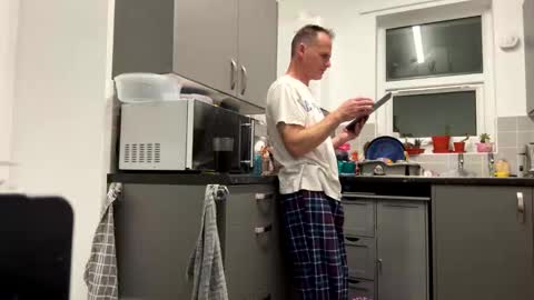 getnaked123 online show from May 17, 1:25 am