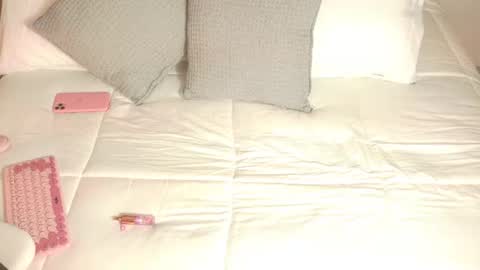 Val online show from June 20, 1:09 am