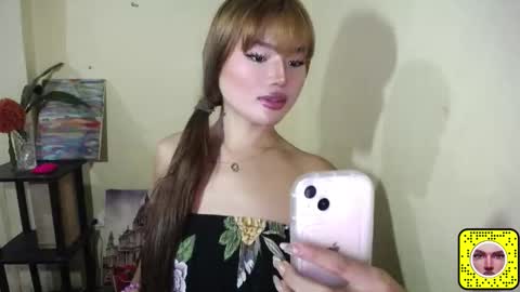 lovelily_xoxo online show from February 26, 1:10 pm