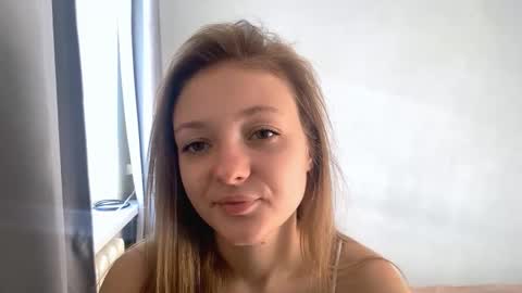 Ella online show from October 29, 5:53 am