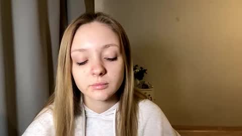 Ella online show from February 9, 6:17 am