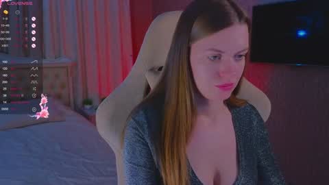 Laura online show from December 10, 5:00 pm