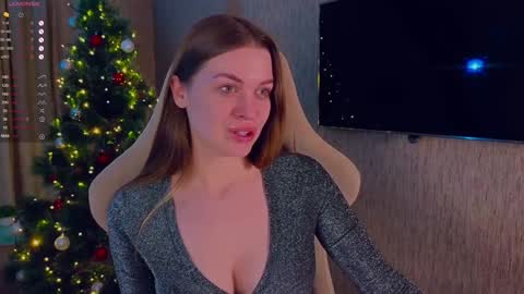 Laura online show from December 15, 4:37 pm