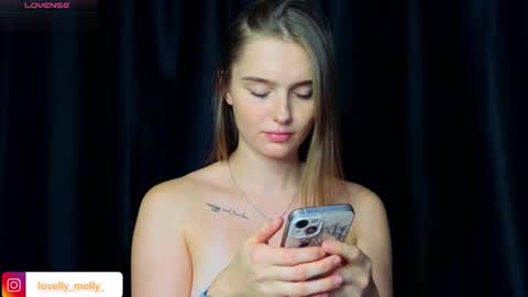 Snapshot of lovelly_molly chatting on November 29, 4:43 pm Molly online show from November 29, 4:43 pm