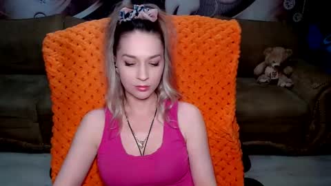 private open online show from March 6, 6:37 pm