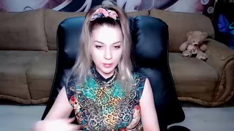 private open online show from March 11, 9:02 am