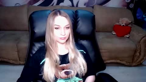 private open online show from September 13, 1:44 pm