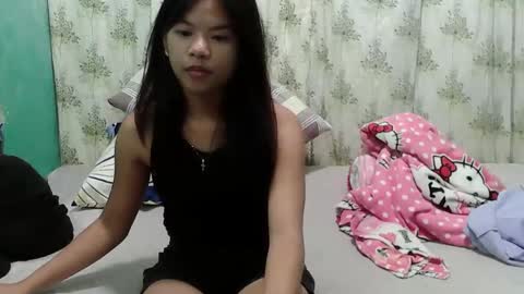 Snapshot of lovellypussy4u chatting on December 5, 2:58 pm lovellypussy4u online show from December 5, 2:58 pm