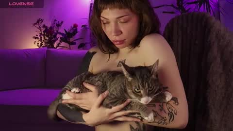 Elsa online show from March 14, 4:29 am