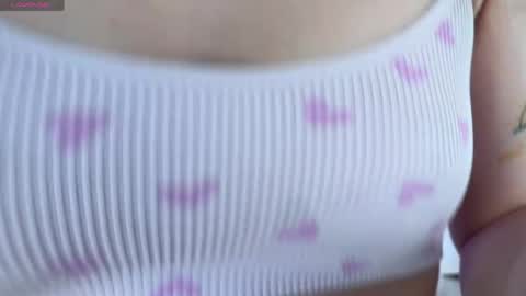 Snapshot of lovelorn_ chatting on March 30, 6:47 am Elsa online show from March 30, 6:47 am