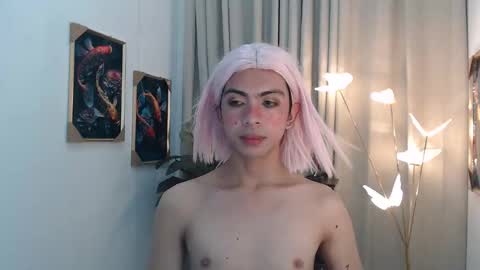 Snapshot of lovely_alwina chatting on March 27, 4:07 pm alwina online show from March 27, 4:07 pm