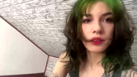 Cassie online show from December 11, 6:20 pm