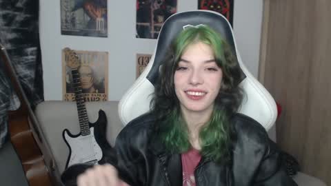 Cassie online show from December 17, 1:29 am