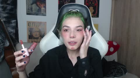Cassie online show from December 17, 10:43 pm