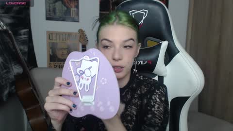 Cassie online show from December 20, 11:58 pm