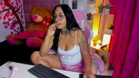 Snapshot of lovely_celestte chatting on June 4, 6:03 pm lovely_celestte online show from June 4, 6:03 pm