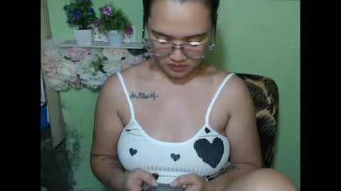 hearty2 Hey guys  Im Jess  online show from July 21, 4:15 am