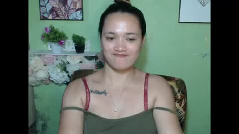 hearty2 Hey guys  Im Jess  online show from July 27, 6:31 am