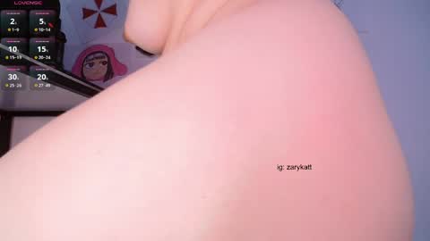 Snapshot of lovely_chloee chatting on May 21, 4:41 am Independent model Modelo independiente online show from May 21, 4:41 am