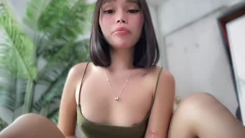lovely_cittie18 online show from April 26, 6:22 am