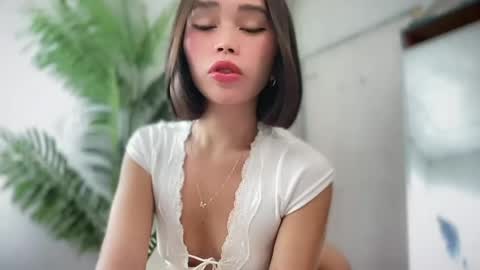 lovely_cittie18 online show from May 13, 3:48 am