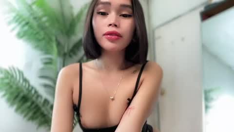 lovely_cittie18 online show from May 18, 3:57 am