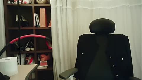 Snapshot of lovely_dana chatting on December 27, 9:28 am DANA KIM online show from December 27, 9:28 am