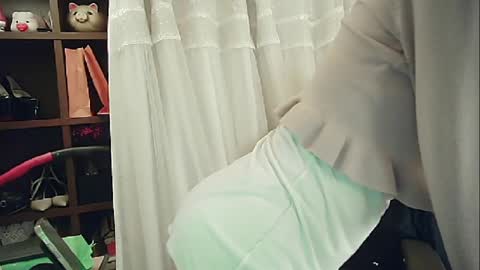 Snapshot of lovely_dana chatting on February 13, 7:42 pm DANA KIM online show from February 13, 7:42 pm