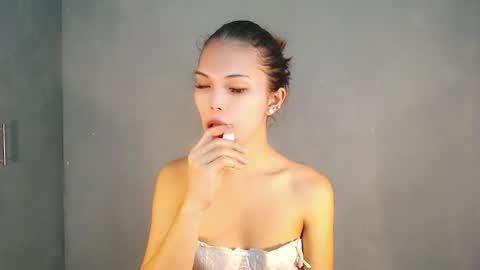 Snapshot of lovely_darlingx chatting on June 8, 3:07 am Precious . online show from June 8, 3:07 am