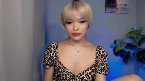 lovely_felicity online show from October 10, 10:36 am