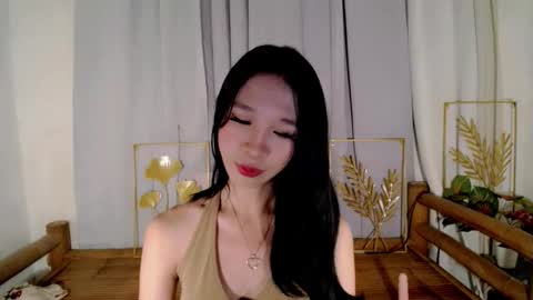 Snapshot of lovely_jasleen chatting on May 14, 9:27 am lovely_jasleen online show from May 14, 9:27 am