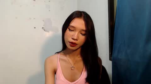 Snapshot of lovely_jasleen chatting on May 23, 8:40 am lovely_jasleen online show from May 23, 8:40 am