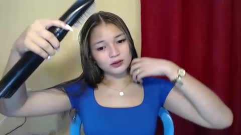 Lovely Laura online show from December 19, 5:50 pm