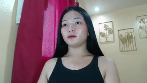 Lovely Laura online show from February 11, 8:05 am