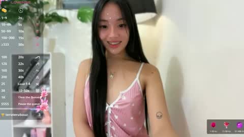 lovely_leah23 online show from June 6, 9:19 pm