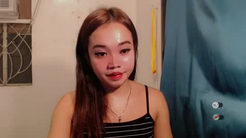 Snapshot of lovely_lianne chatting on June 23, 10:57 am lovely_lianne online show from June 23, 10:57 am