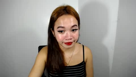 Snapshot of lovely_lianne chatting on July 25, 4:43 am lovely_lianne online show from July 25, 4:43 am