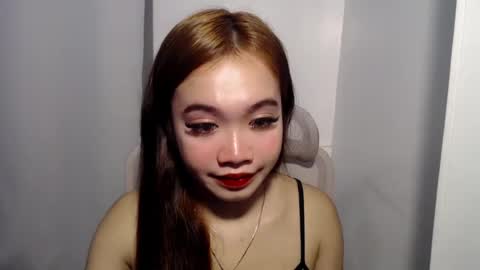 Snapshot of lovely_lianne chatting on July 28, 7:37 am lovely_lianne online show from July 28, 7:37 am