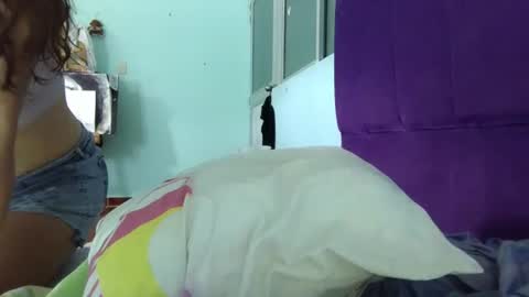 Snapshot of lovely_maia chatting on July 23, 2:37 pm Maya online show from July 23, 2:37 pm