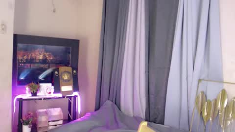 Snapshot of lovely_oliviax chatting on March 16, 10:41 am KATE online show from March 16, 10:41 am