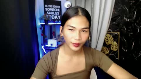 Snapshot of lovely_oliviax chatting on March 21, 12:10 pm KATE online show from March 21, 12:10 pm