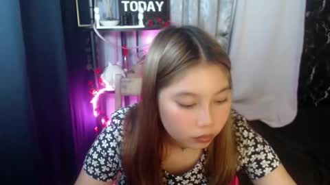 Snapshot of lovely_sandyy chatting on March 6, 10:45 am sandy online show from March 6, 10:45 am