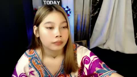 Snapshot of lovely_sandyy chatting on March 18, 5:43 am sandy online show from March 18, 5:43 am