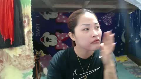 Snapshot of lovely_singlemom chatting on April 25, 9:12 pm ask me dear online show from April 25, 9:12 pm